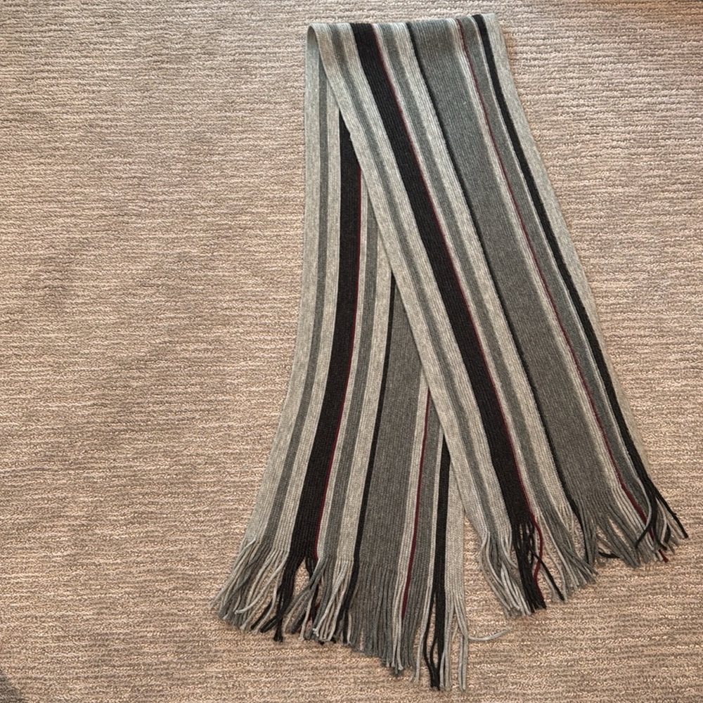 ⭐️Luxury Scarf NEW - Picture 4 of 4